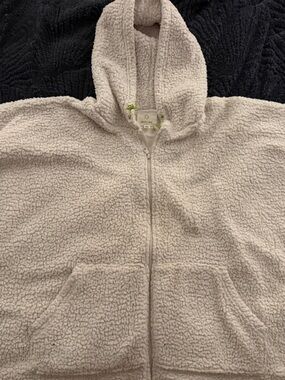 aerie Ivory Plush Sherpa Hoodie with Lime Drawcord (fits like a L or XL)